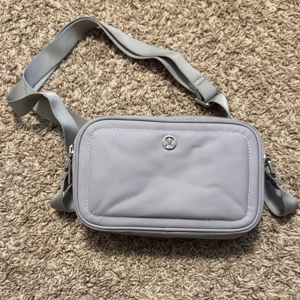 lululemon camera bag